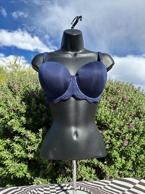 Victoria's Secret Dream Angels lace, navy push-up bra 34DDD-brand new-with a tag
